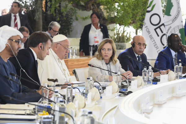 Partecipazione del Santo Padre Francesco al G7 a Borgo Egnazia - Sessione comune nella Sala Arena