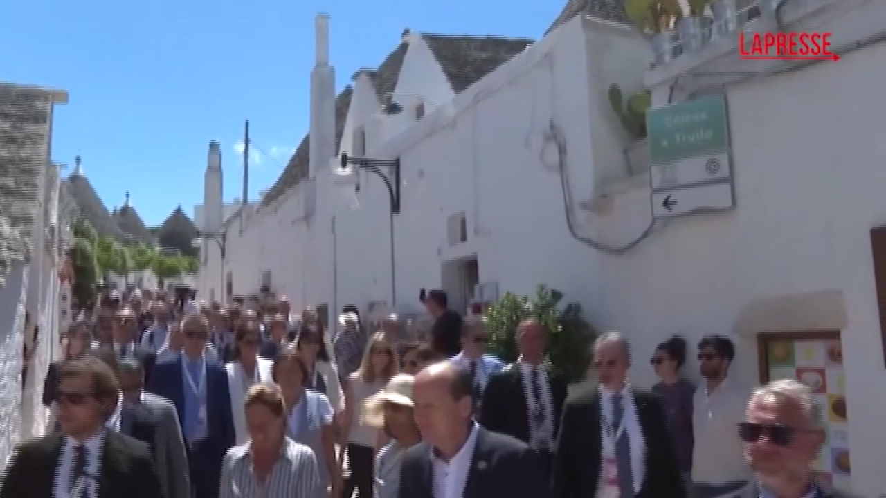 G7, le first lady visitano Alberobello - LaPresse