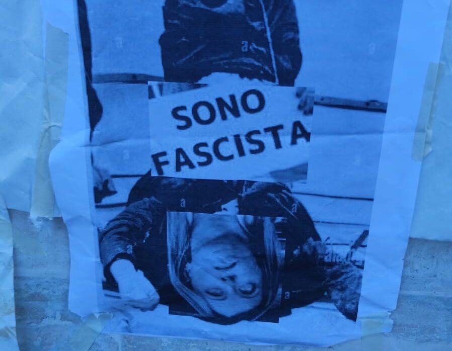 G7, a Fasano corteo contro summit Borgo Egnazia: foto di Meloni a testa in giù