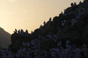 La Mecca, 1 milione e mezzo di fedeli al Monte Arafat per pellegrinaggio annuale