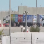 Gaza, camion di aiuti entrano dal valico di Kerem Shalom