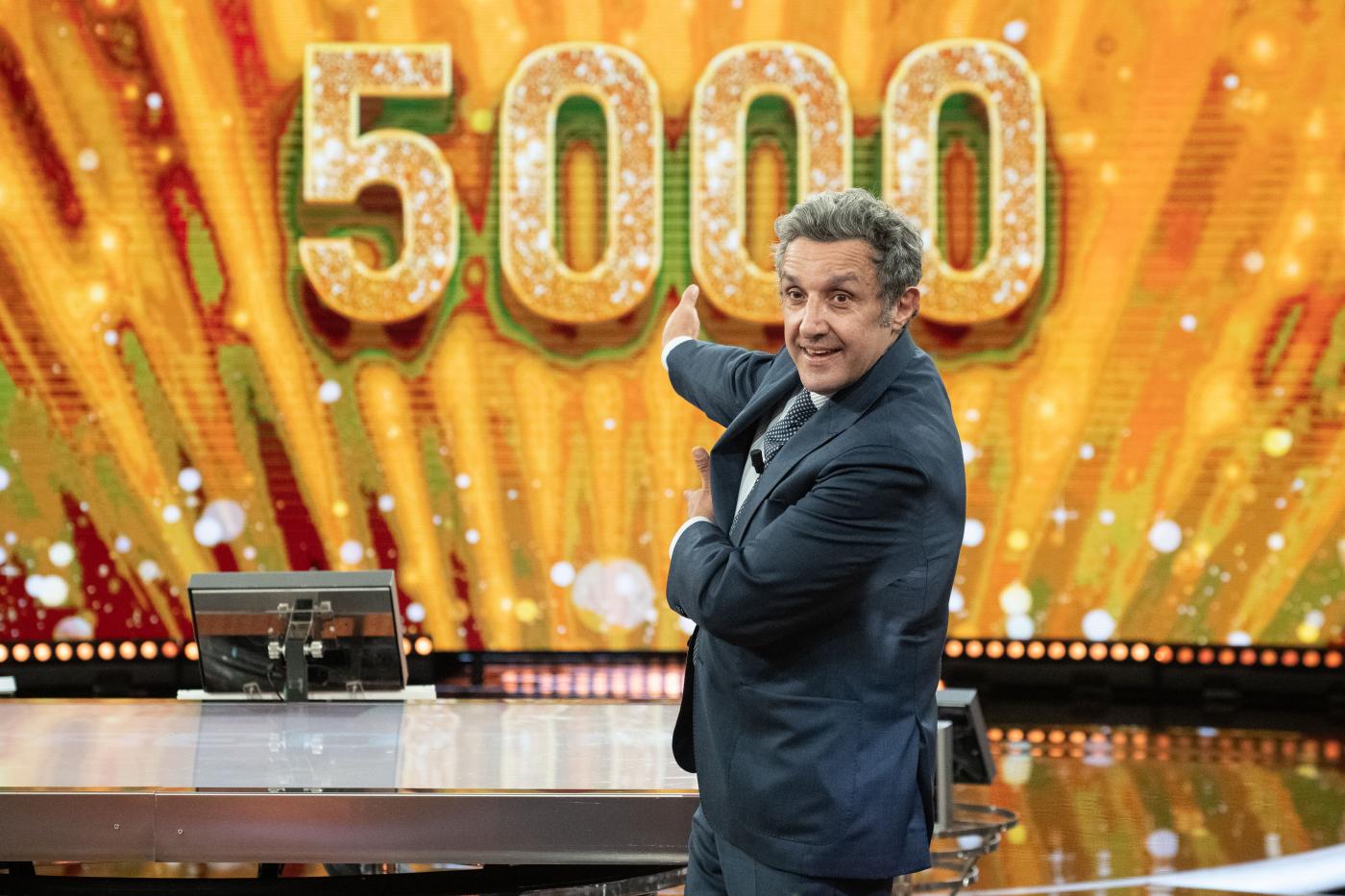 Flavio Insinna verso La7, sfida a Rai1 e Canale5