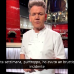 Gordon Ramsay, chef mostra ferite dopo un incidente in bici: “Sono fortunato a essere vivo”