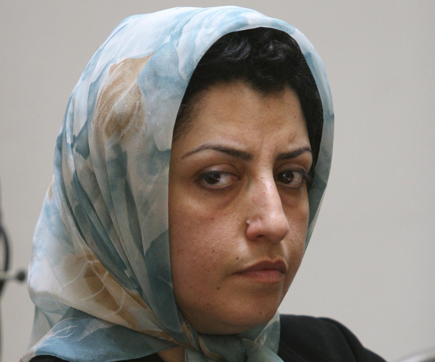 Iran, premio Nobel Narges Mohammadi condannata a un altro anno di prigione