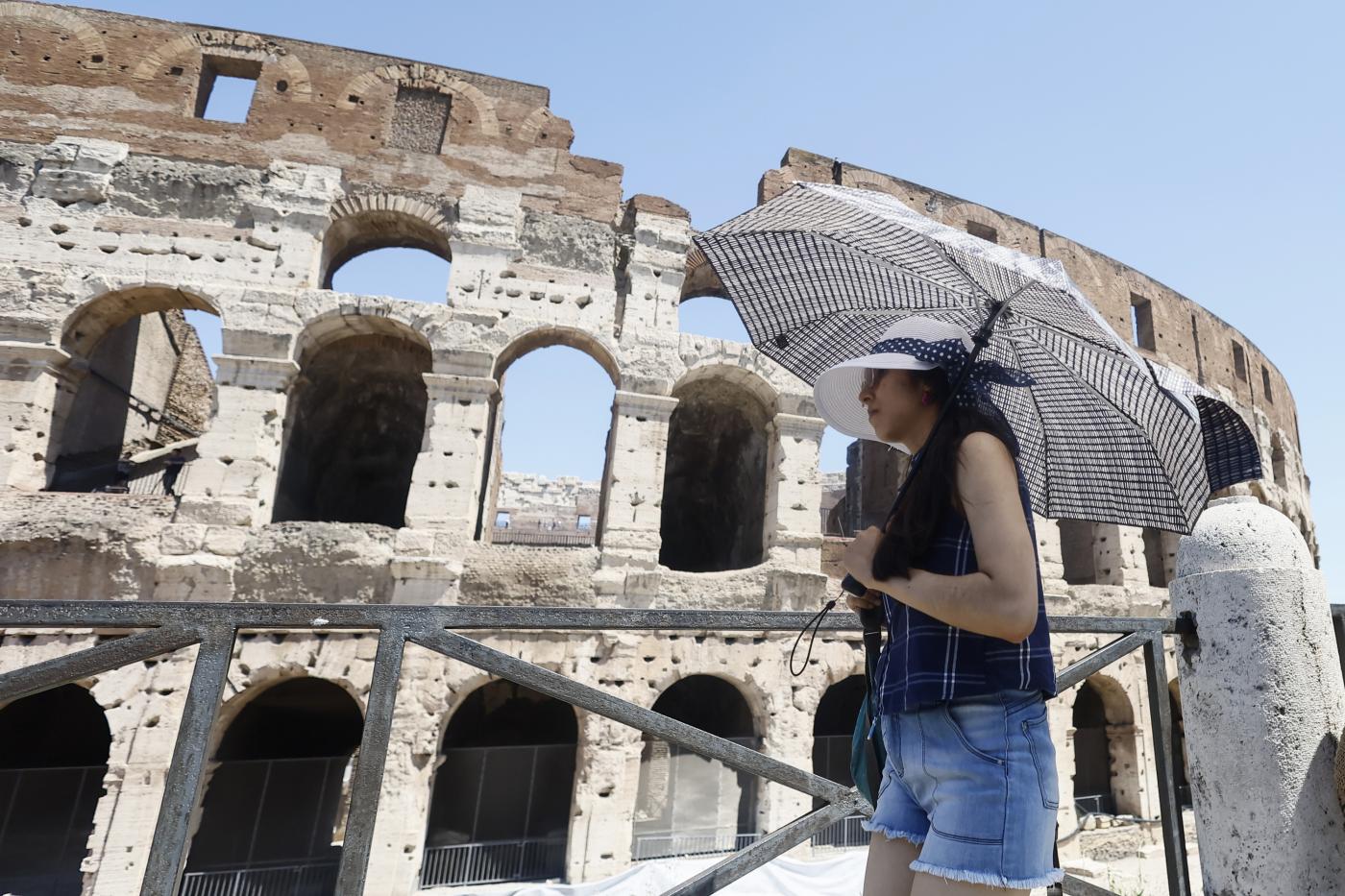 Caldo, oggi bollino arancione a Roma e in altre 10 città