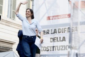 Manifestazione per la difesa della Costituzione Italiana convocata dalle forze di opposizione in piazza Santi Apostoli