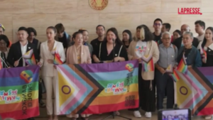 Thailandia, via libera Senato a legge matrimoni omosessuali: festeggia comunità LGBTQ+