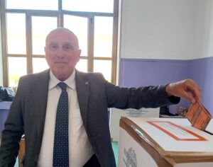 Manfredonia, “Siamo abituati ai forni crematori”: frase shock del consigliere di FdI