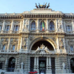 Roma, incendio in palazzo Corte di Cassazione: stabile evacuato