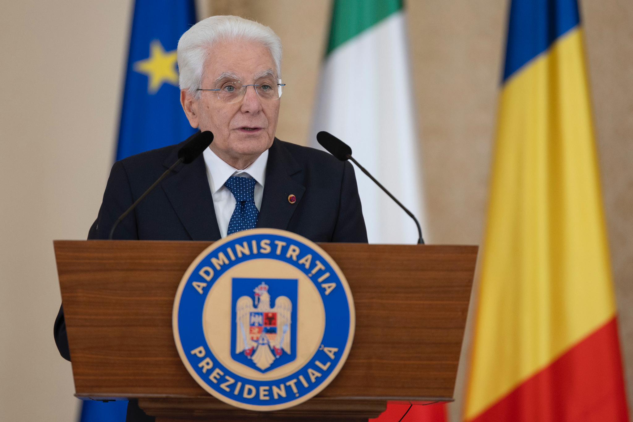Caos Camera, Mattarella: “Scena indecorosa, non sono comportamenti parlamentari”