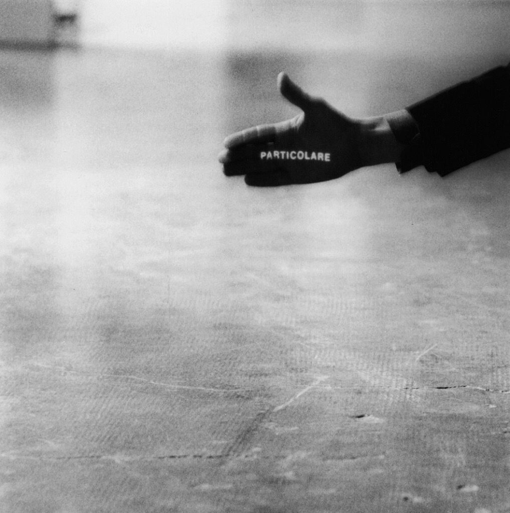 Galleria foto 'Arte, al Maxxi la mostra ‘Giovanni Anselmo. Oltre l’orizzonte’' - foto 3