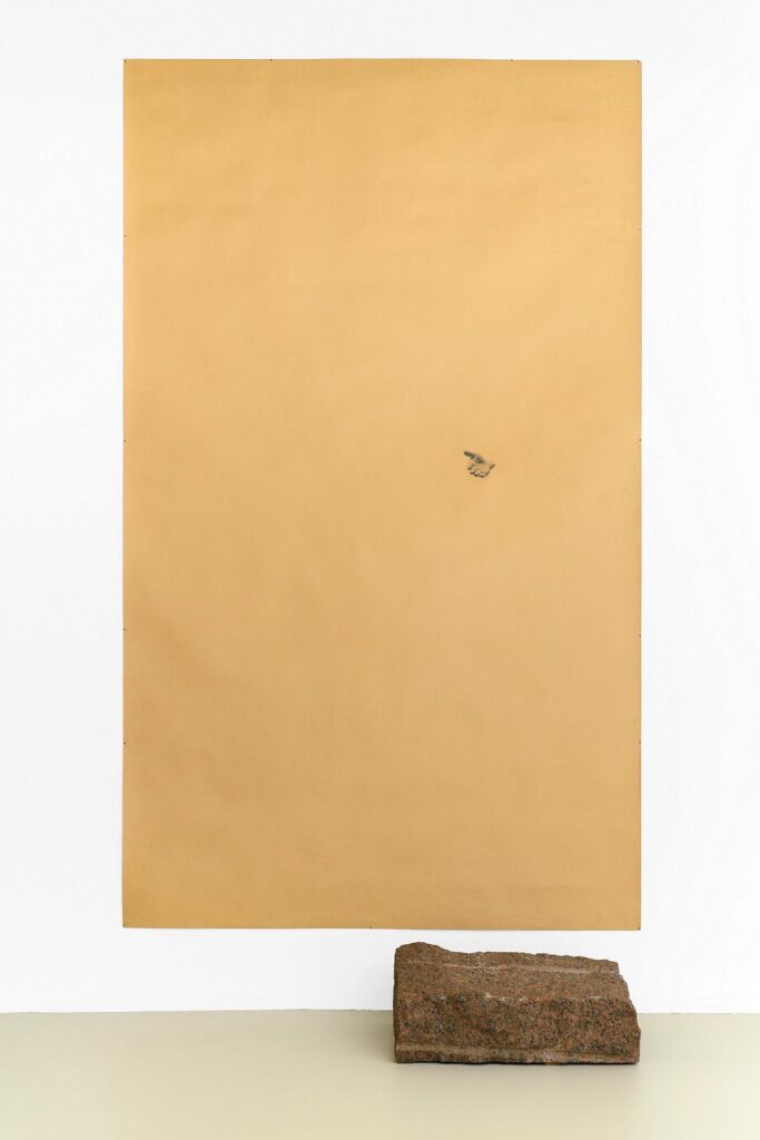 Galleria foto 'Arte, al Maxxi la mostra ‘Giovanni Anselmo. Oltre l’orizzonte’' - foto 2