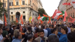 Aggressione studenti, a Roma manifestazione di solidarietà antifascista
