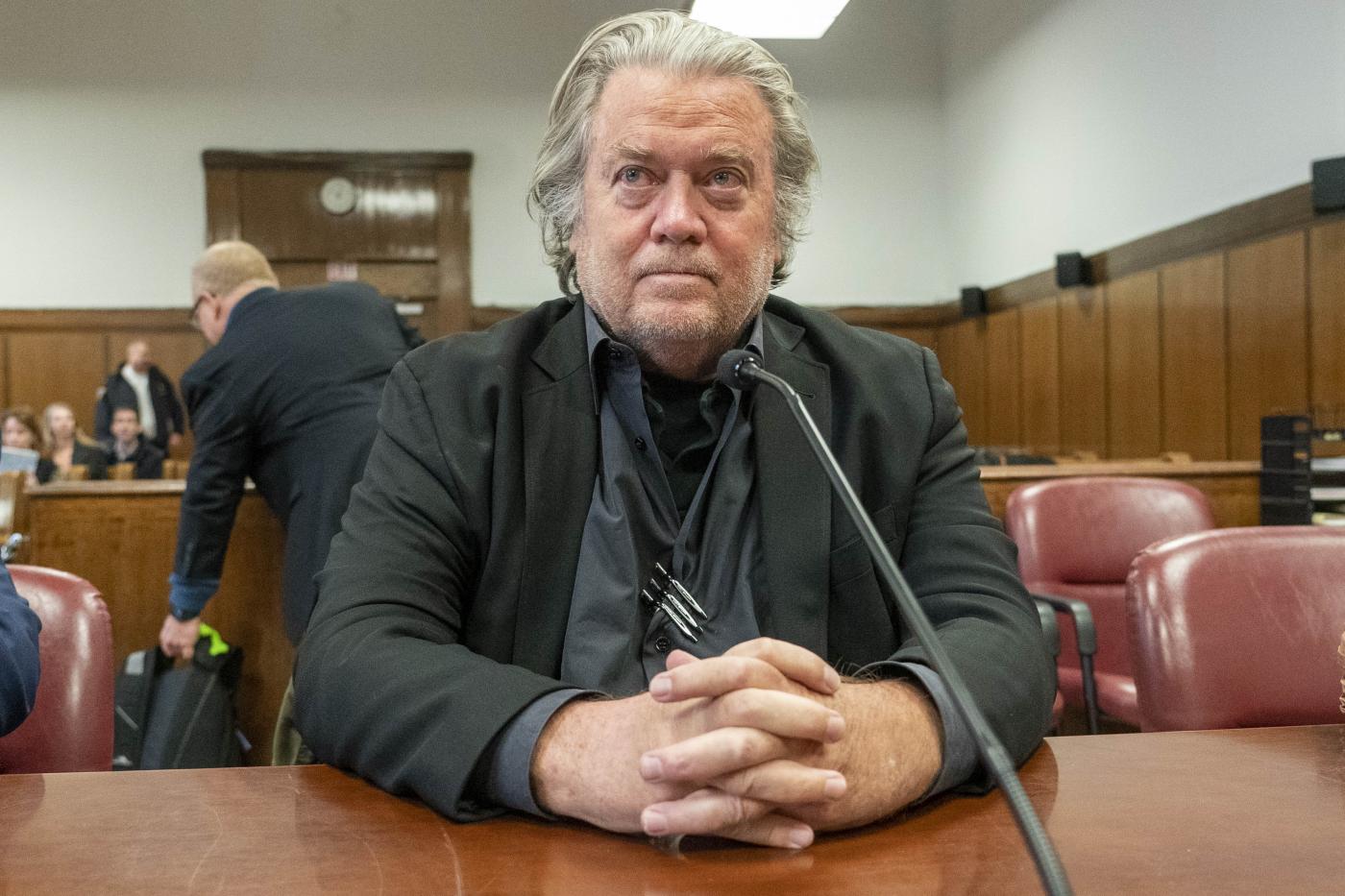 Usa, Steve Bannon chiede a Corte Suprema di ritardare la condanna al carcere