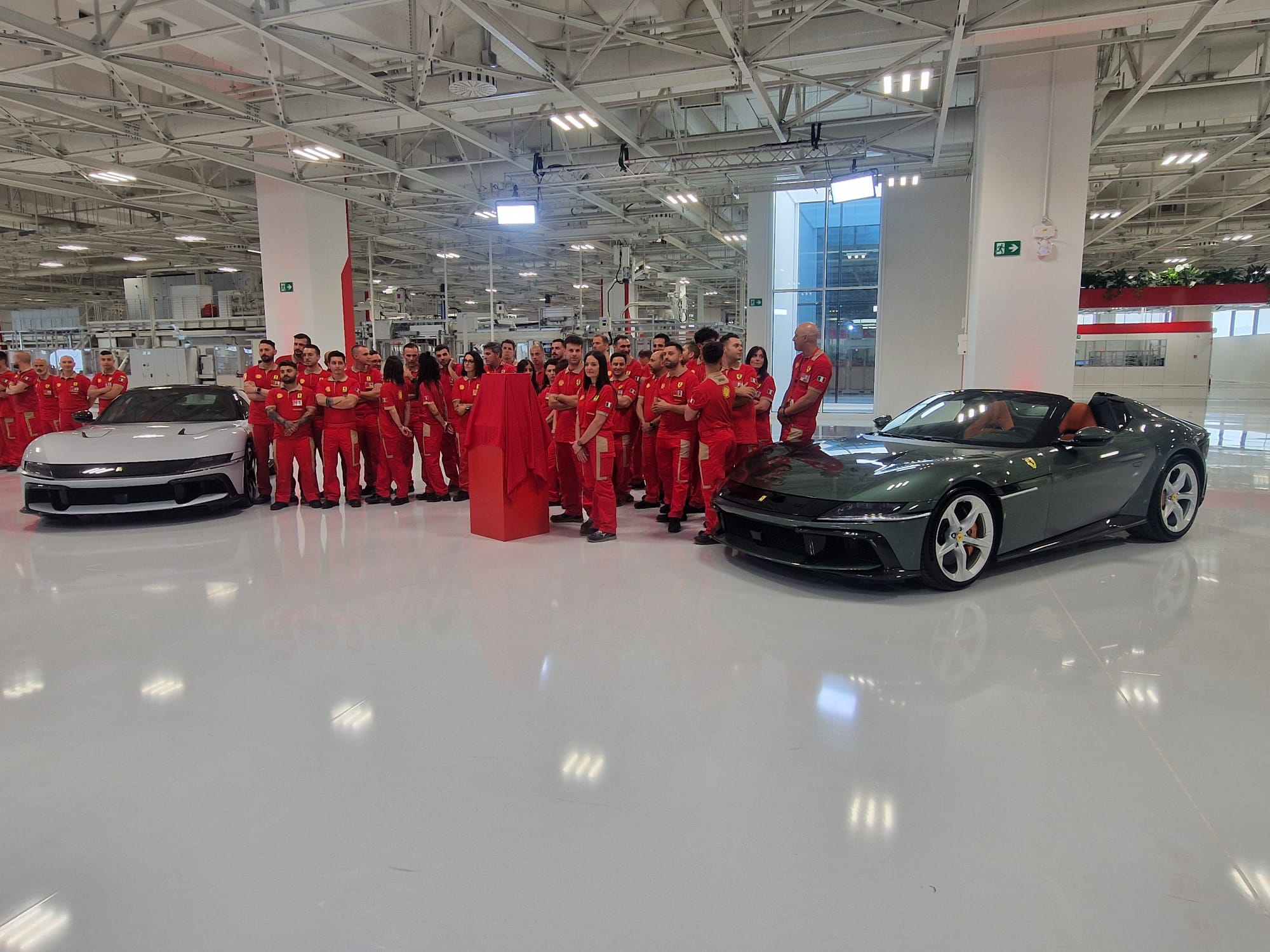 Ferrari, Mattarella a Maranello per visitare il nuovo e-building