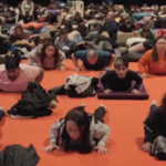 Argentina, migliaia di persone celebrano la Giornata Internazionale dello Yoga