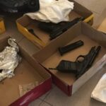 Napoli, in auto rubata kit rapinatore: armi con punte trapano nel calcio