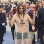Parigi, parata di star per Vogue: Jared Leto in mutande