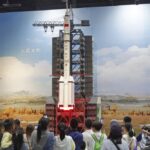 Spazio, sonda cinese rientrata sulla Terra con campioni del lato nascosto della Luna
