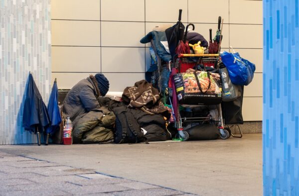 Sanità, Camera: via libera unanime a pdl su assistenza a senzatetto