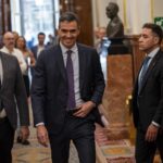 Ue, Sanchez: “Domani ratifichiamo accordo che esclude ultradestra”