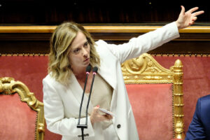 Ue, Meloni al Senato: “Per me interesse Italia davanti a quello di partito”