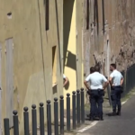 Carceri, rivolta a Regina Coeli. Un detenuto: “Trovati droga e telefonini, poi il casino”