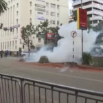 Kenya, nuovi disordini a Nairobi: la polizia lancia lacrimogeni contro i manifestanti