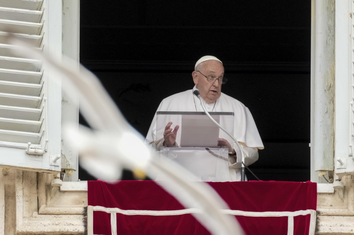 IA, Papa Francesco: “Urgente porre limiti etici allo sviluppo”