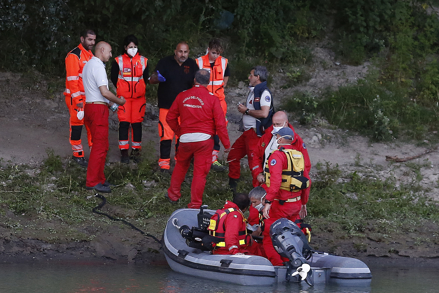 Milano, operaio caduto nel fiume Adda: stava lavorando su un canale