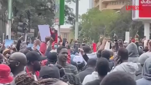Kenya, la GenZ scende in piazza: “Smettetela di ucciderci”