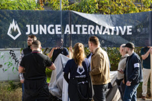 FdI, intelligence tedesca: “In Germania per slogan nazisti si è segnalati alle autorità”