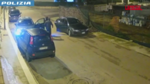 Puglia, 30 denunciati per furto di auto: le intercettazioni