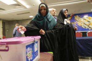 Al via il voto per le elezioni presidenziali in Iran