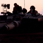 Gaza, carri armati israeliani avvistati al confine