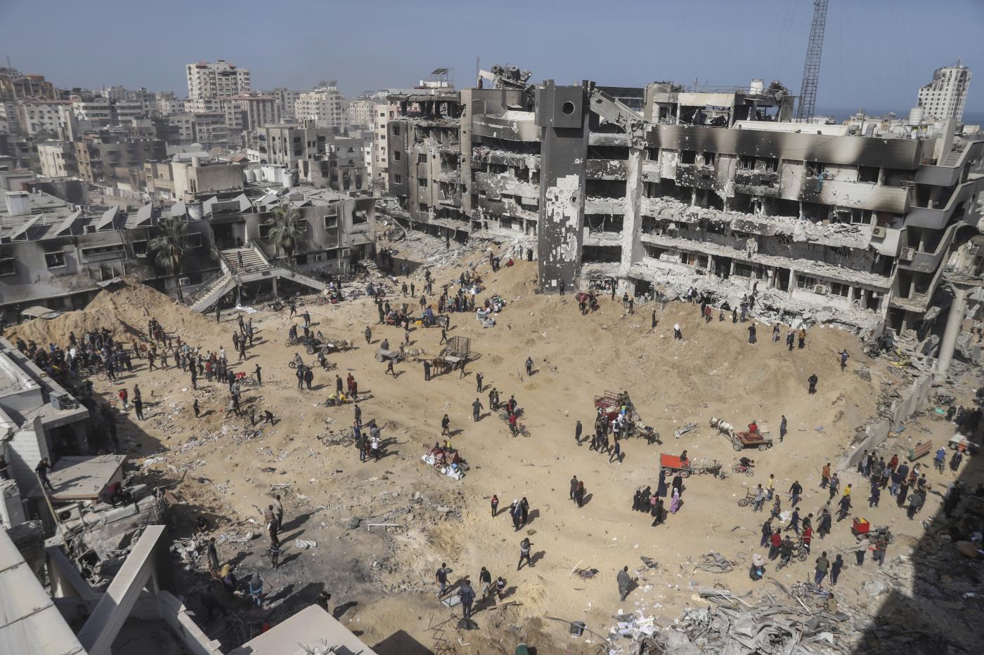 Medioriente: al Cairo ripresi i colloqui per il cessate il fuoco