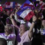 Francia, è attesa per le mosse di Le Pen, Mélenchon e Macron