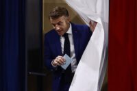 Emmanuel e Brigitte Macron al voto a Touquet-Paris-Plage