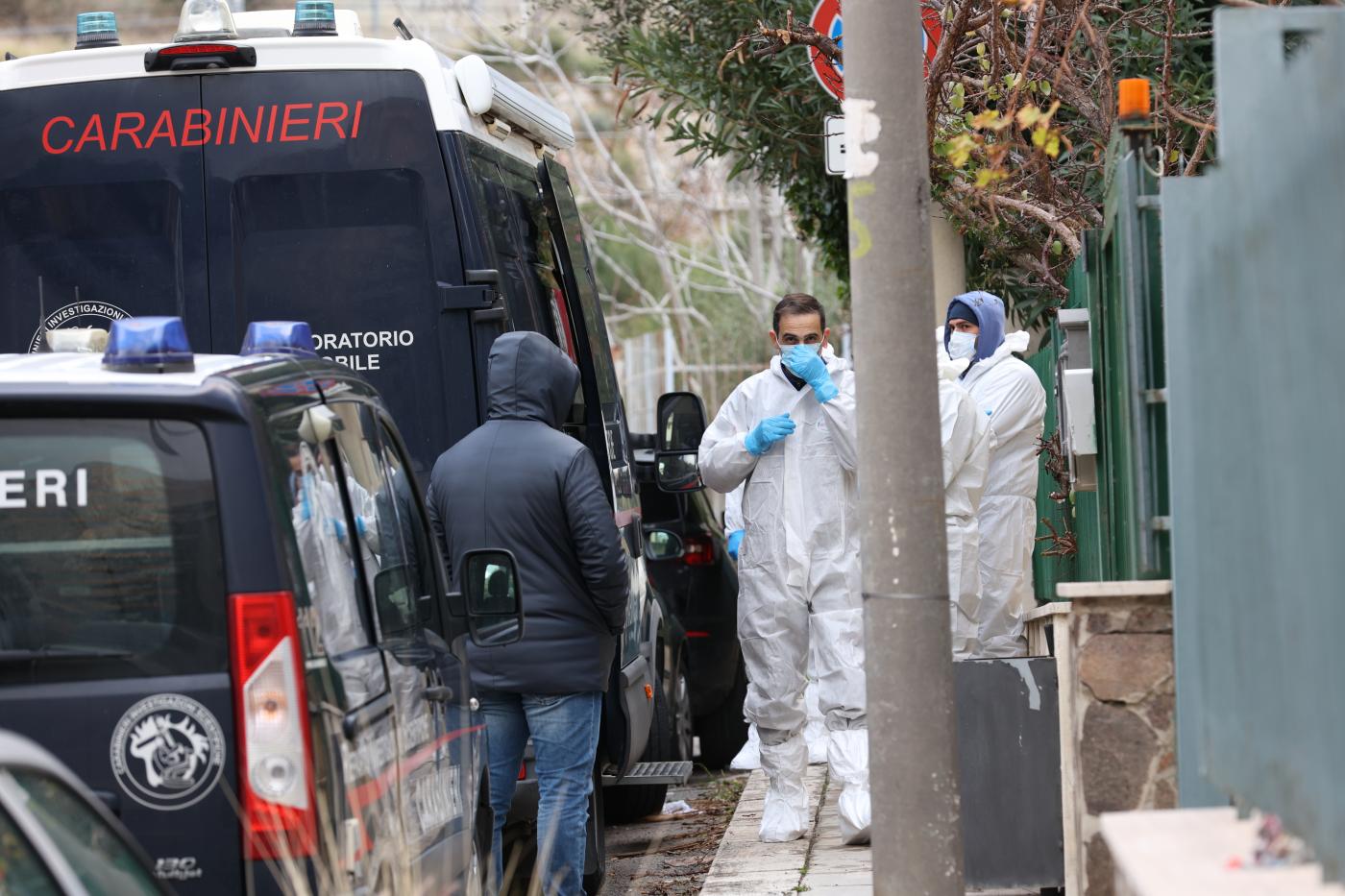 Benevento, uccide fratello: poi gli taglia testa e la lancia dal balcone