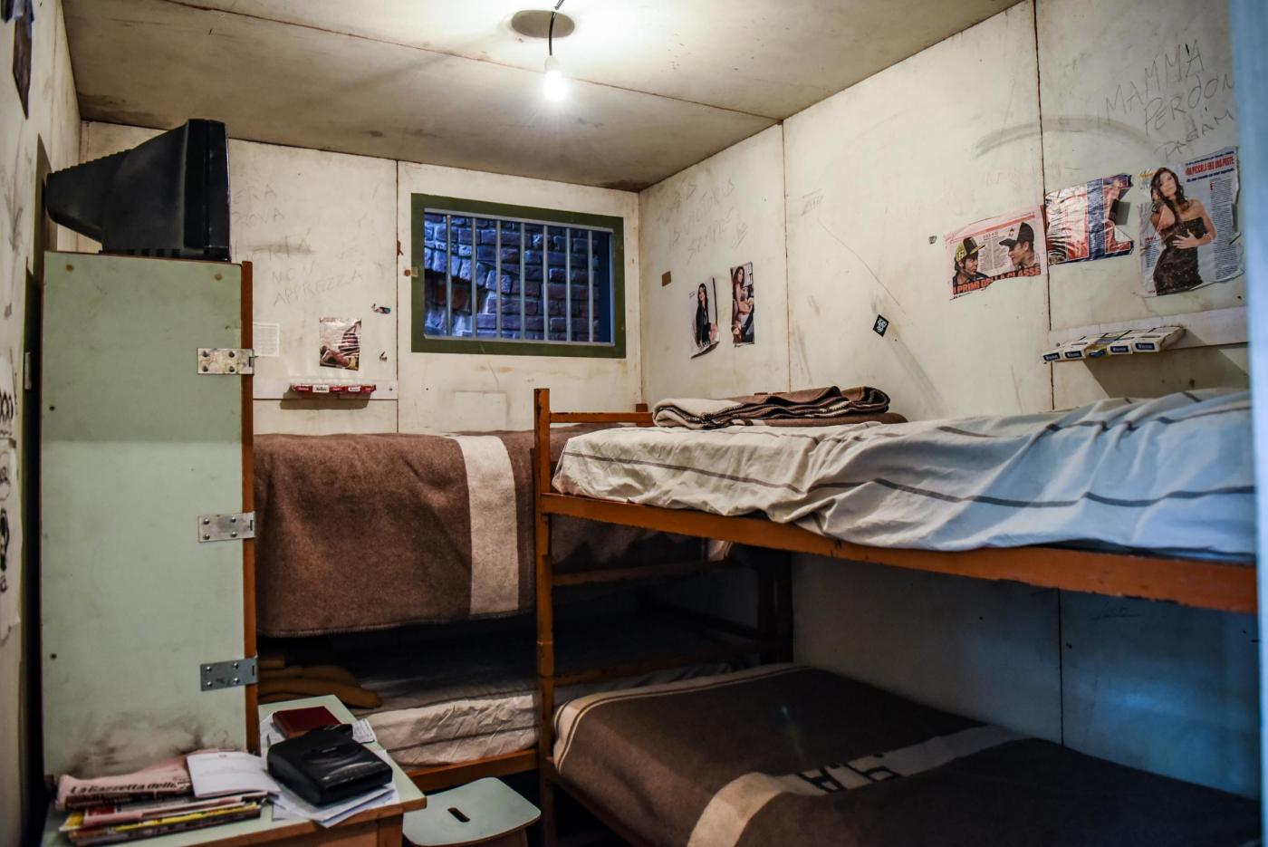 Livorno, detenuto 44enne si suicida in carcere: è il terzo in 24 ore Livorno, detenuto 44enne si suicida in carcere: è il terzo in 24 ore