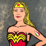Milano, murales di Meloni come Wonder Woman con slip Ue e fiamma tricolore