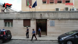 Reggio Calabria, simulavano coltivazione canapa producendo droga: 11 arresti