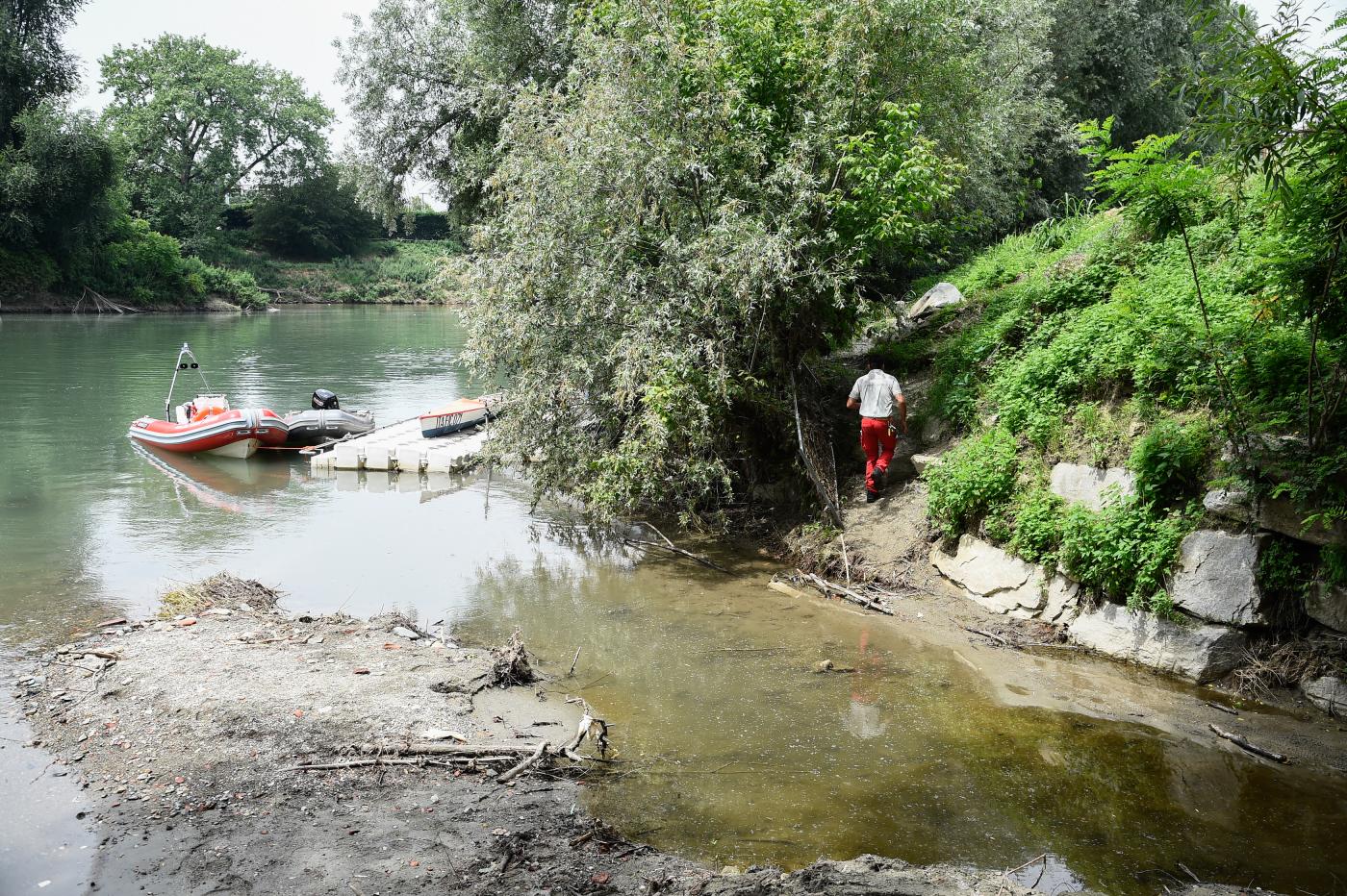 Cremona, due morti in auto nel Po: ipotesi femminicidio-suicidio