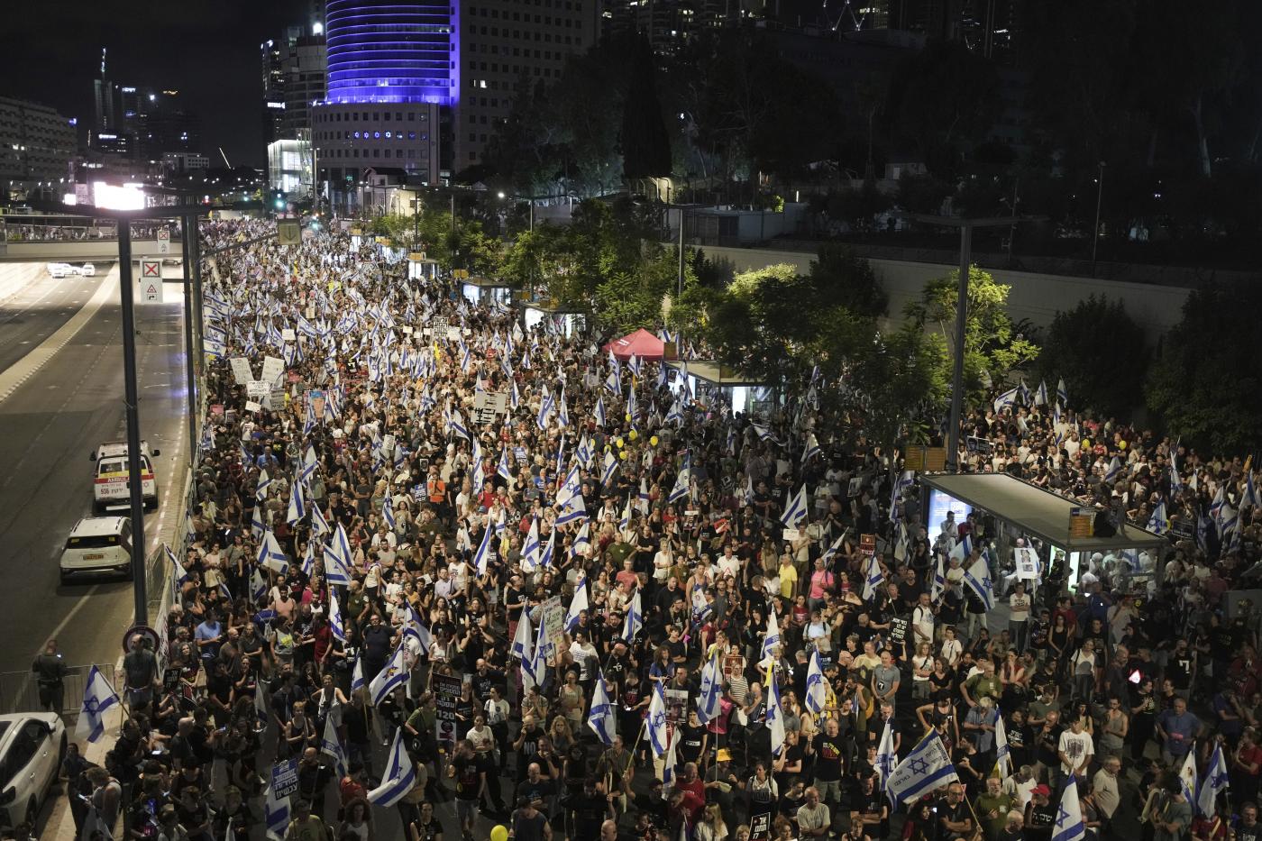 Proteste in Israele a nove mesi dal 7 ottobre, blocchi e arresti Proteste in Israele a nove mesi dal 7 ottobre, blocchi e arresti