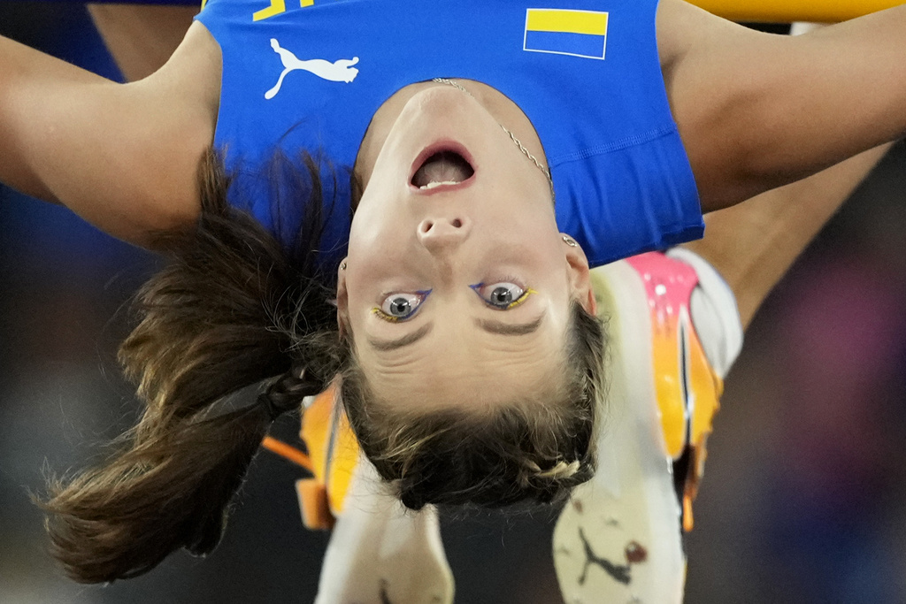 Salto in alto donne, nuovo record mondiale dopo 37 anni: Mahuchikh a 2.10 Salto in alto donne, nuovo record mondiale dopo 37 anni: Mahuchikh a 2.10