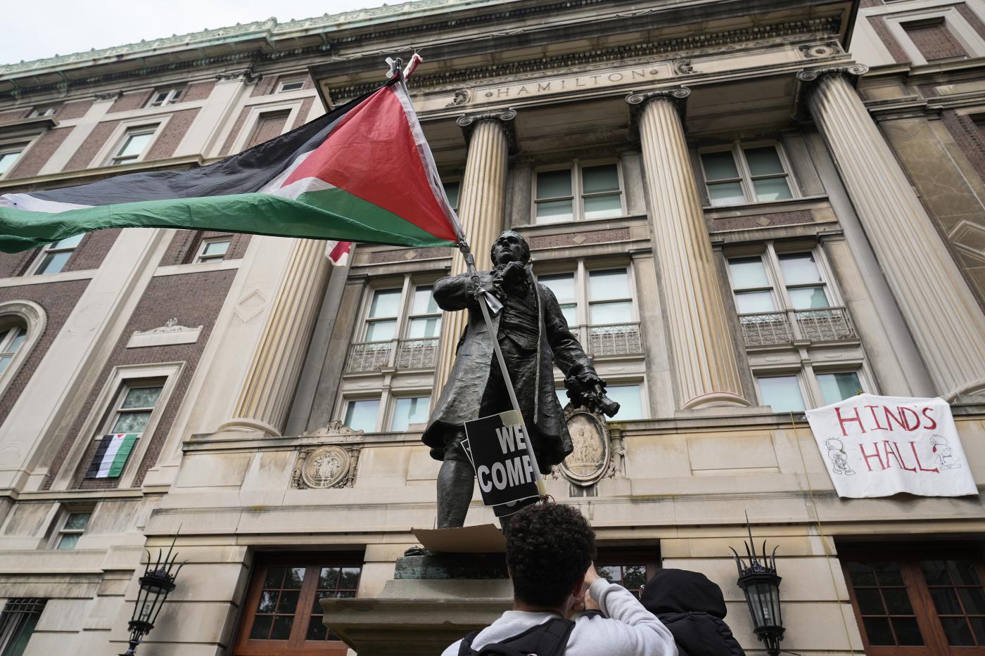 Usa: la Columbia University rimuove tre presidi per messaggi antisemiti Usa: la Columbia University rimuove tre presidi per messaggi antisemiti