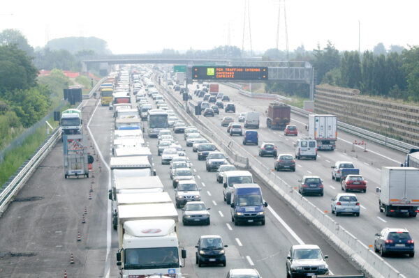 Lunghe code sull'Autostrada A4