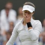 Wimbledon, Anna Kalinskaya costretta al ritiro sotto gli occhi di Jannik Sinner