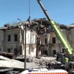 Ucraina, proseguono le operazioni di recupero all’ospedale pediatrico di Kiev