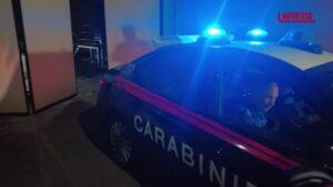 Giacomo Bozzoli, le immagini dell’uscita dalla caserma dei Carabinieri di Brescia